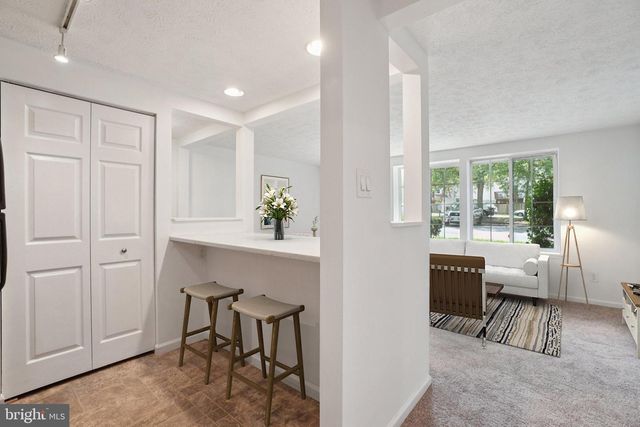 8386-C BROCKHAM DR, Alexandria, VA 22309