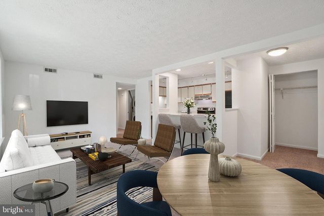 8386-C BROCKHAM DR, Alexandria, VA 22309