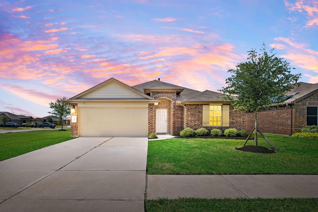 707 Desert Pea Lane, Rosharon, TX 77583