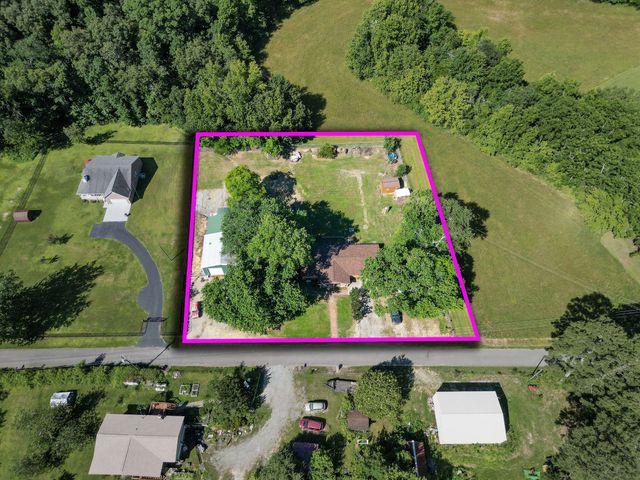 213 Ellis Road, Trenton, GA 30752