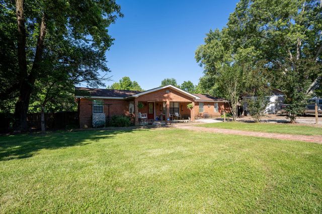 213 Ellis Road, Trenton, GA 30752