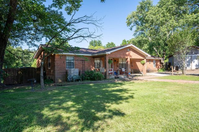 213 Ellis Road, Trenton, GA 30752