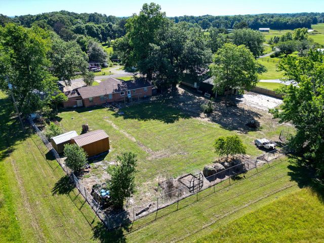 213 Ellis Road, Trenton, GA 30752