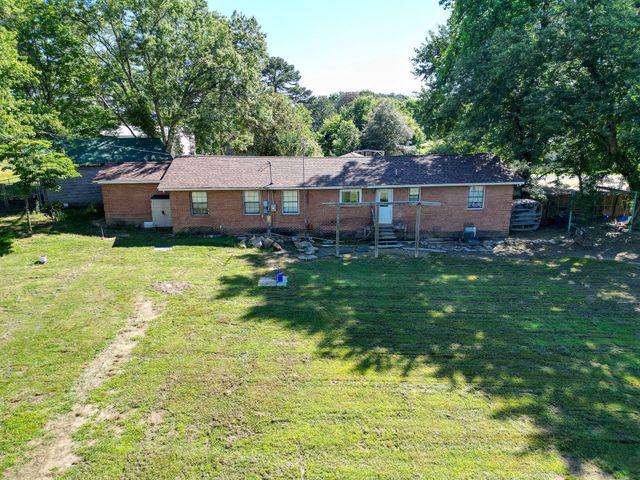 213 Ellis Road, Trenton, GA 30752