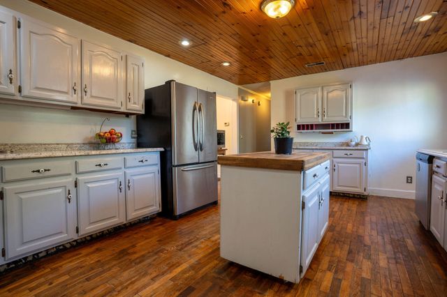 213 Ellis Road, Trenton, GA 30752