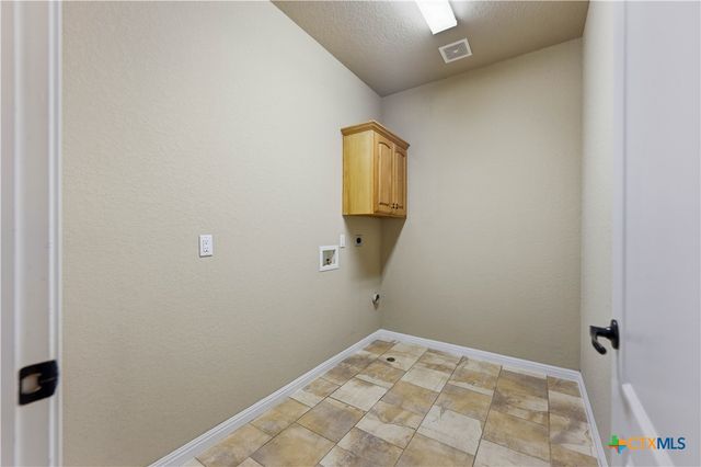 205 Sendera Crossing, La Vernia, TX 78121