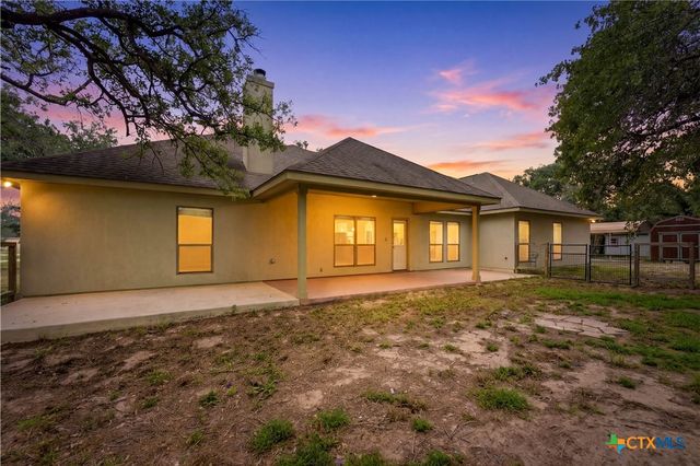 205 Sendera Crossing, La Vernia, TX 78121
