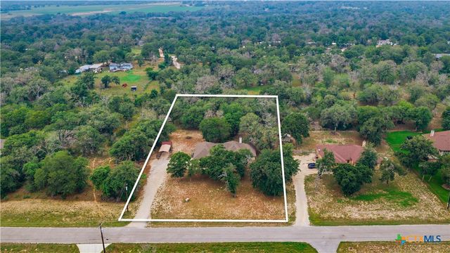 205 Sendera Crossing, La Vernia, TX 78121
