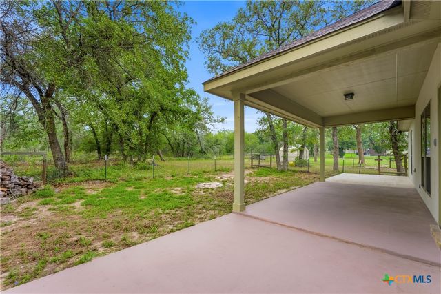 205 Sendera Crossing, La Vernia, TX 78121