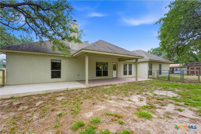 205 Sendera Crossing, La Vernia, TX 78121