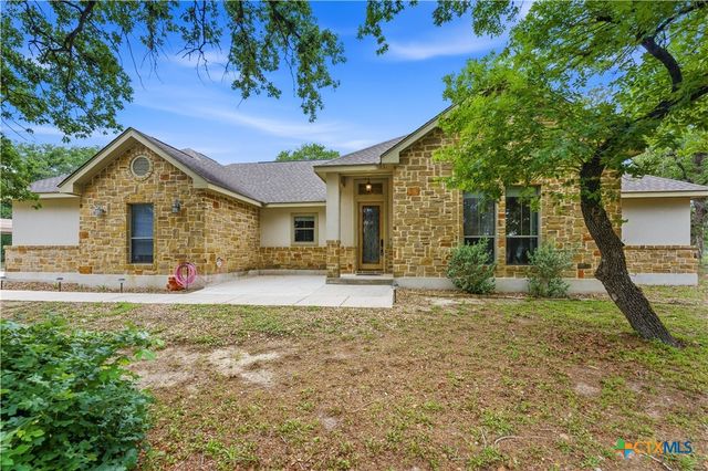 205 Sendera Crossing, La Vernia, TX 78121