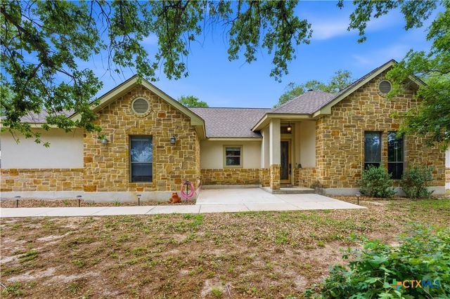 205 Sendera Crossing, La Vernia, TX 78121