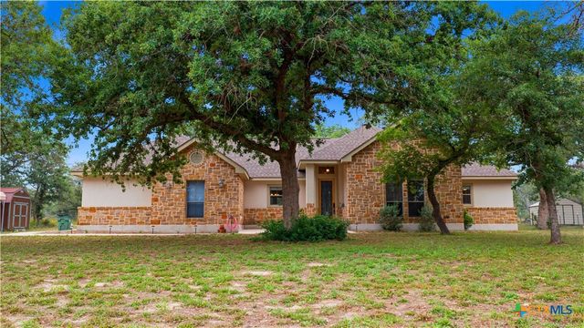 205 Sendera Crossing, La Vernia, TX 78121