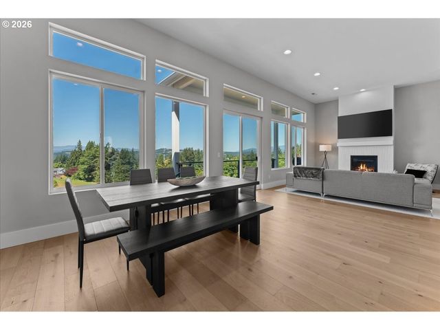 382 Ne Lovrien Ave, Gresham, OR 97030