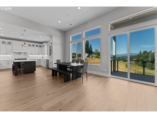 382 Ne Lovrien Ave, Gresham, OR 97030
