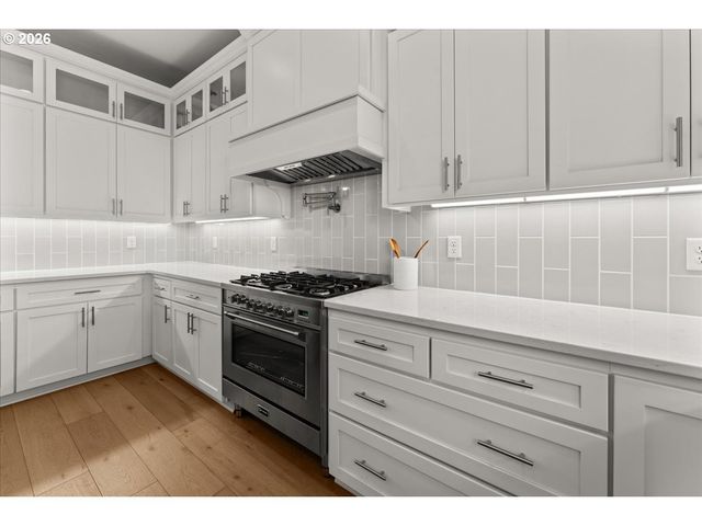 382 Ne Lovrien Ave, Gresham, OR 97030