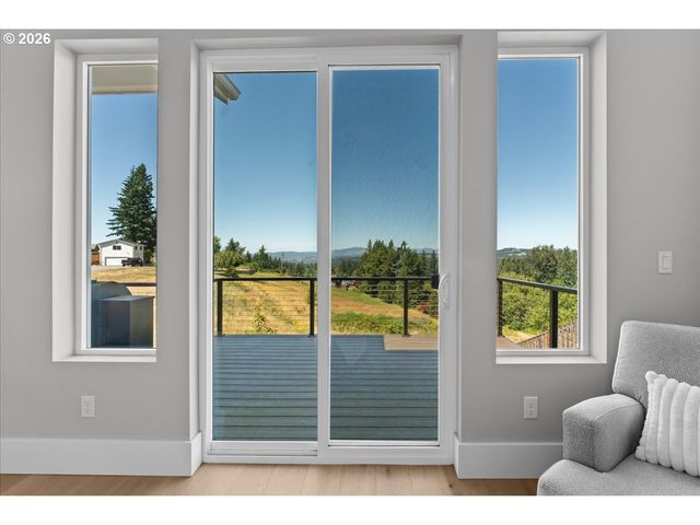382 Ne Lovrien Ave, Gresham, OR 97030