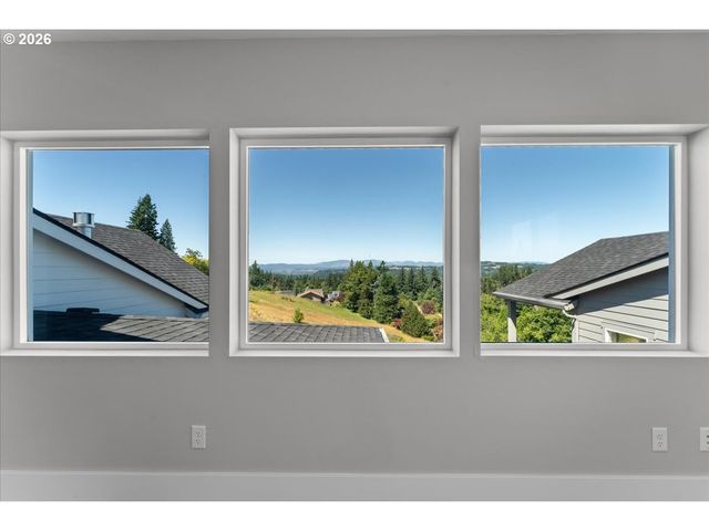 382 Ne Lovrien Ave, Gresham, OR 97030