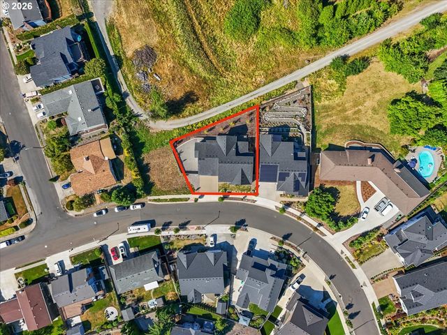 382 Ne Lovrien Ave, Gresham, OR 97030