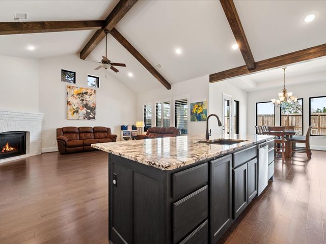 605 Ashbrook Ridge Lane, Pinehurst, TX 77362