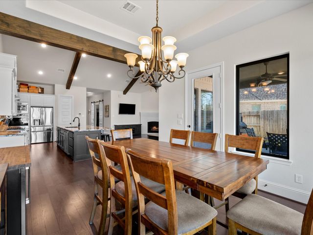 605 Ashbrook Ridge Lane, Pinehurst, TX 77362