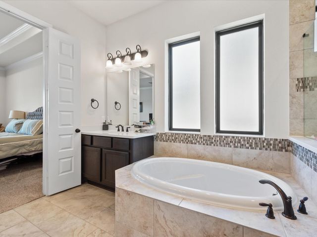 605 Ashbrook Ridge Lane, Pinehurst, TX 77362