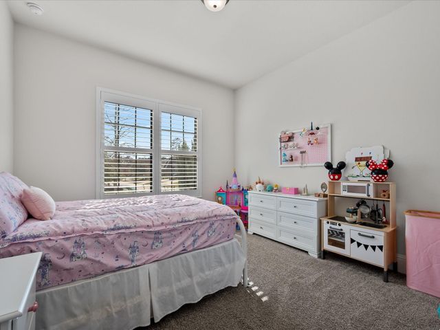 605 Ashbrook Ridge Lane, Pinehurst, TX 77362