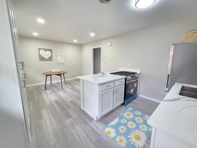 5201 W 84th Street, Bloomington, MN 55437