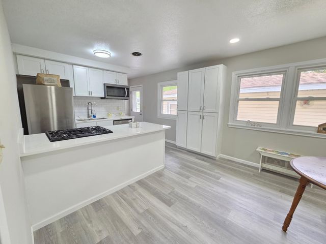 5201 W 84th Street, Bloomington, MN 55437