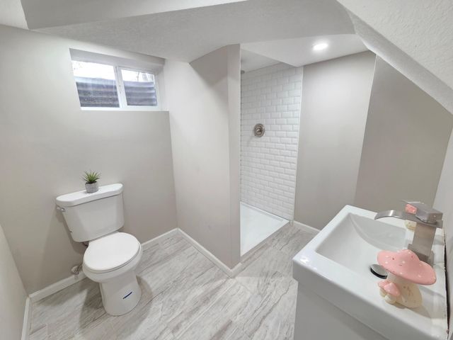 5201 W 84th Street, Bloomington, MN 55437
