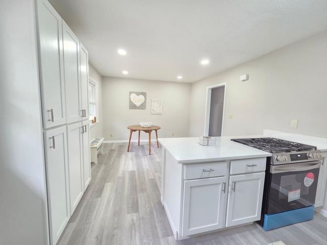 5201 W 84th Street, Bloomington, MN 55437