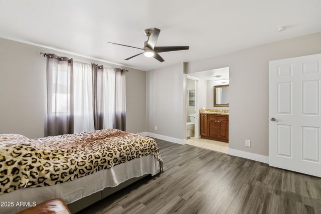 10428 W Calle de Plata Street, Phoenix, AZ 85037