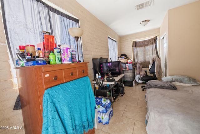 10428 W Calle de Plata Street, Phoenix, AZ 85037