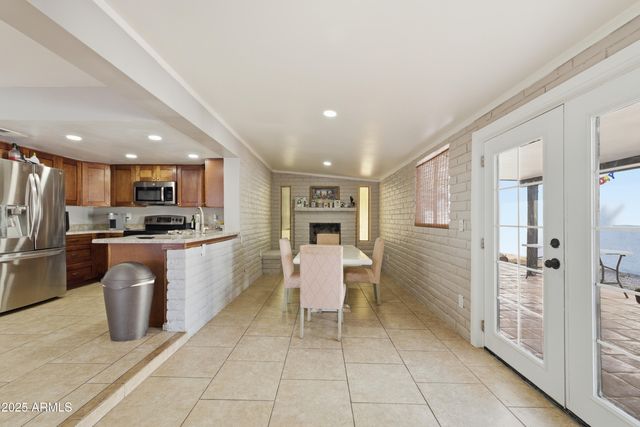 10428 W Calle de Plata Street, Phoenix, AZ 85037