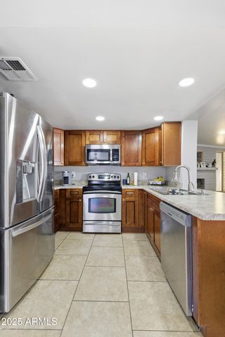 10428 W Calle de Plata Street, Phoenix, AZ 85037