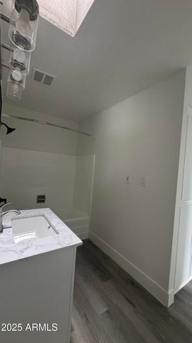 4316 W ROSE Lane, Glendale, AZ 85301