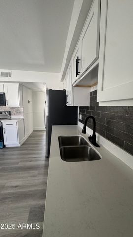 4316 W ROSE Lane, Glendale, AZ 85301