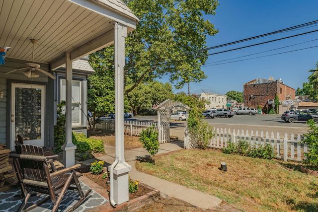 104 S Church St, Ione, CA 95640