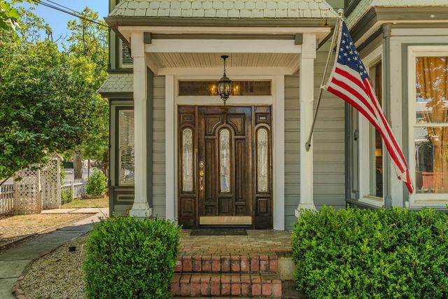 104 S Church St, Ione, CA 95640