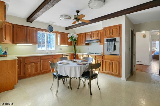 29 Village Rd, Harding Twp., NJ 07976