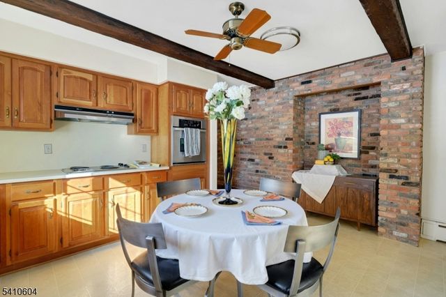 29 Village Rd, Harding Twp., NJ 07976