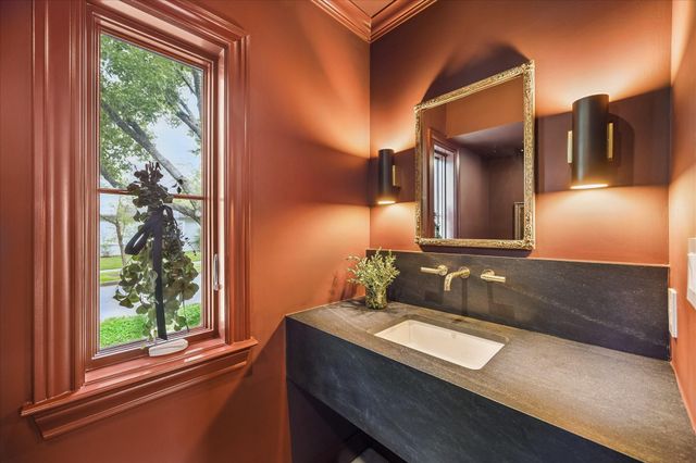 2056 Swift Boulevard, Houston, TX 77030