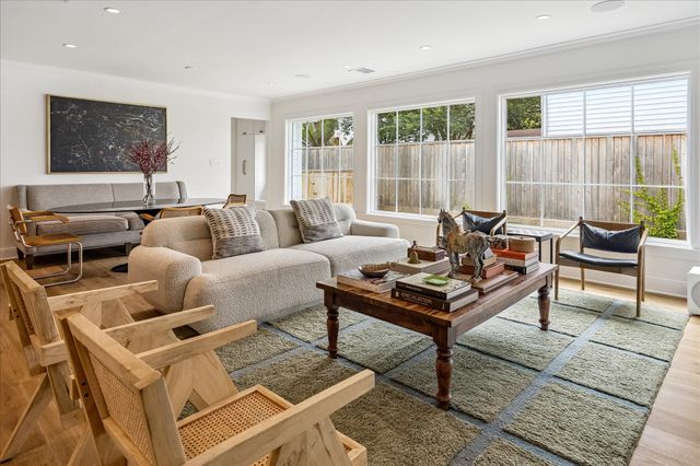 2056 Swift Boulevard, Houston, TX 77030