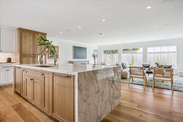 2056 Swift Boulevard, Houston, TX 77030