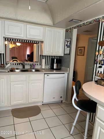 725 Port Malabar Boulevard NE, 200, Palm Bay, FL 32905