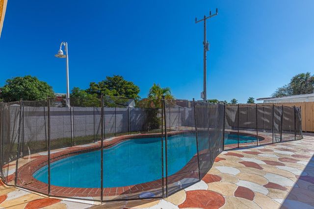 630 SW 81st Terrace, North Lauderdale, FL 33068