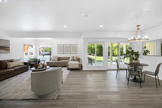 27734 Fallen Leaf Ct, Hayward, CA 94542