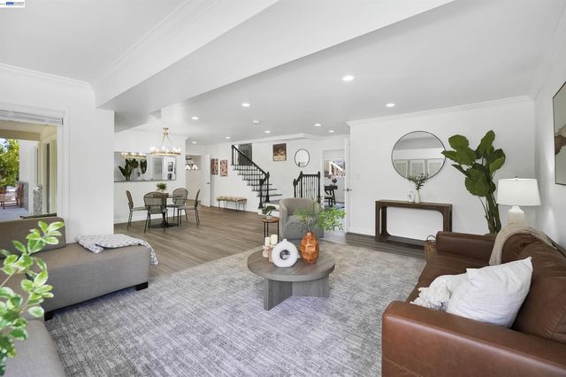 27734 Fallen Leaf Ct, Hayward, CA 94542