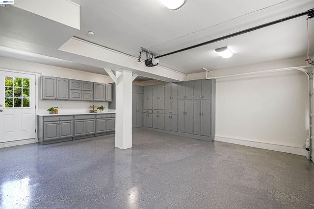 27734 Fallen Leaf Ct, Hayward, CA 94542