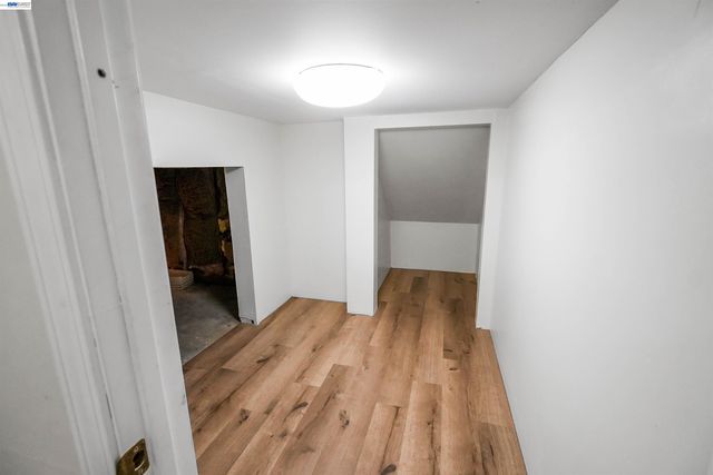 27734 Fallen Leaf Ct, Hayward, CA 94542